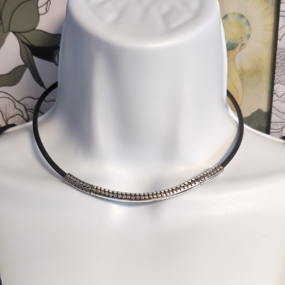 Elegant Silver and Black Choker Necklace